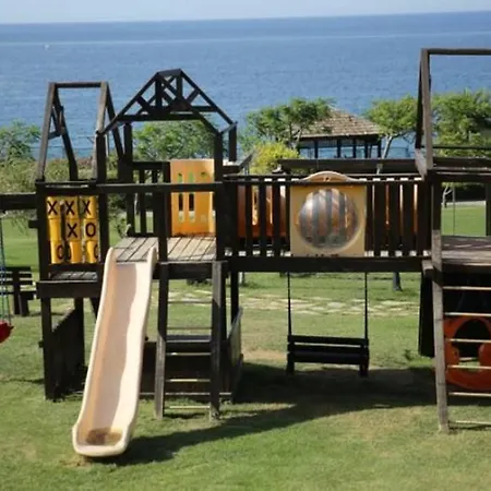 Mercure Cyprus Casino & Wellness ホテル 5*