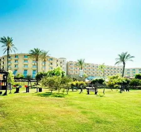 Mercure Cyprus Casino & Wellness 5*