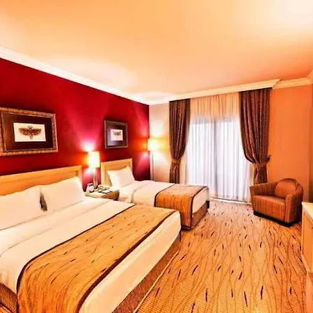 Mercure Cyprus Casino & Wellness 5*