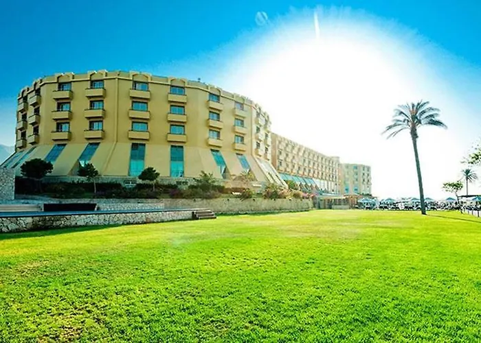 Mercure Cyprus Casino & Wellness 5*