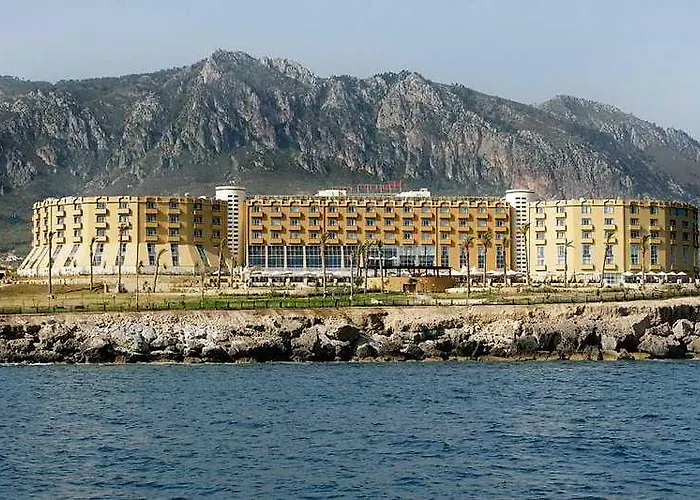 Mercure Cyprus Casino & Wellness Hotel Agios Epiktitos