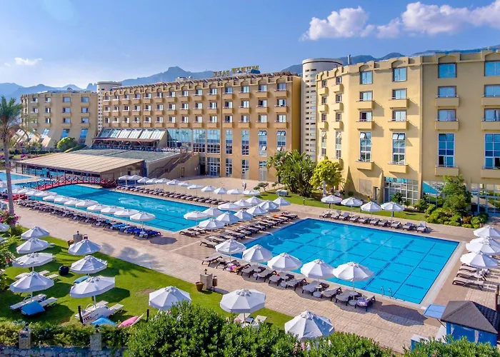Mercure Cyprus Casino & Wellness ホテル Ayios Epiktitos